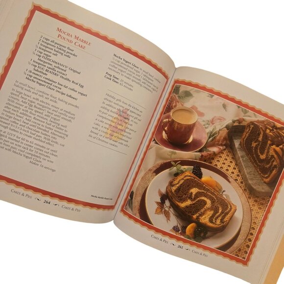 Favorite Brand Name Cookbook Best Loved Holiday Recipe Book Christmas - Picture 7 of 16